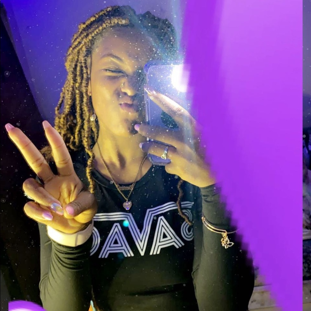 Meet your Posher, Aniya